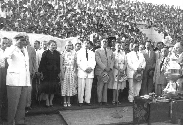Efemérides: Desde el día de la inauguración del estadio de Colón hasta el hoy te convertís en héroe