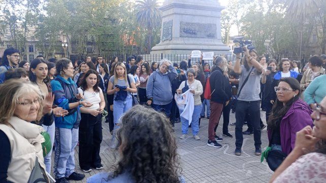 Basta de matarnos: Rosario se sumó al pedido de justicia por las tres chicas asesinadas