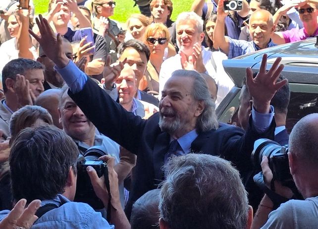 Maqueda dejó el Palacio de Justicia entre aplausos de funcionarios