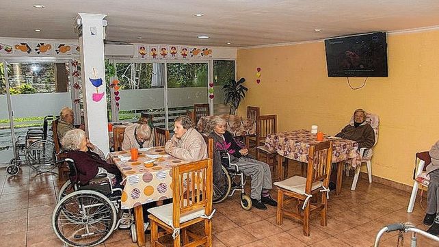 La ley contempla a residencias con y sin fines de lucro con el objetivo de cuidar los derechos de los adultos mayores.