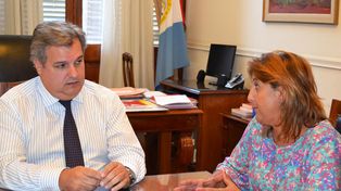 Qüesta se reunió con el ministro Farías para gestionar obras del Acuerdo Capital