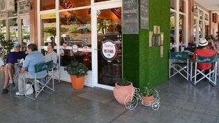 Un bar dejó de vender ensalada rusa en solidaridad con Ucrania