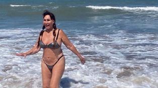 Moria Casán a los 76 años sigue usando bikini y defiende su derecho a ser libre y elegirse siempre.
