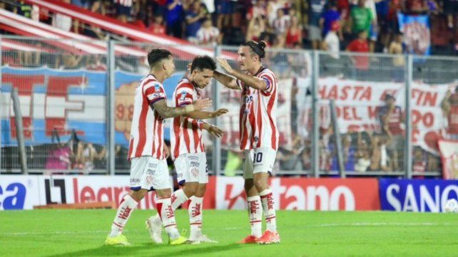 Unión busca reaccionar en casa ante Riestra para sostenerse en zona de playoffs