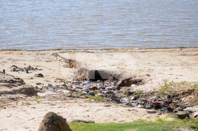 Fue a tomar mates a la Costanera y terminó con cuatro puntos en la cabeza
