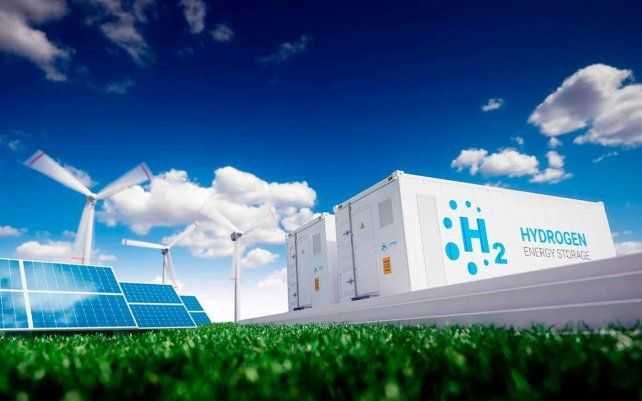 El hidrógeno verde, obtenido a partir de fuentes de energía renovable, una alternativa más práctica que eficiente para la electrificación del transporte pesado.