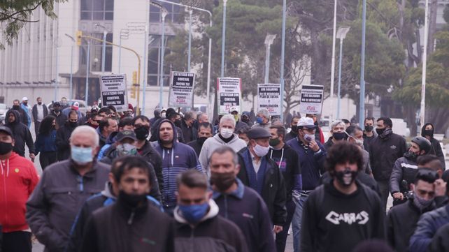 Paraná: A cada chofer se le debe entre $90.000 y $100.000