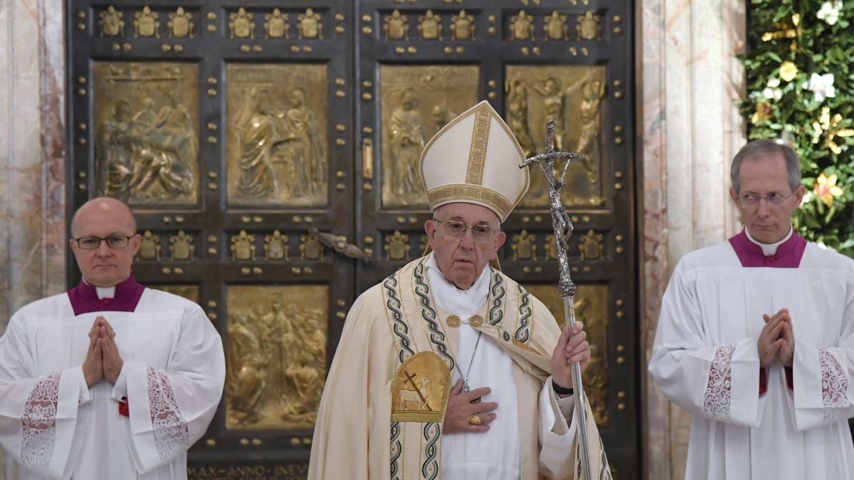 El Papa autoriza a todos los sacerdotes absolver el pecado del