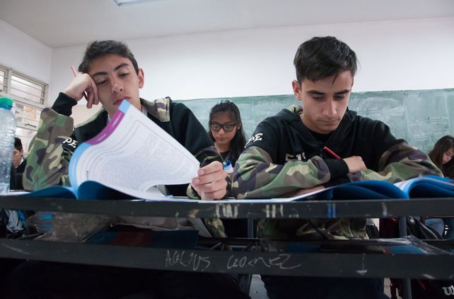 Para el ministro de Educación José Goity la no repitencia produjo daños muy importantes en Santa Fe