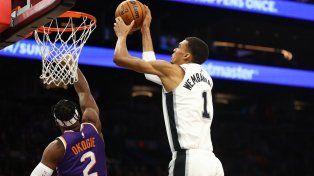 Víctor Wembanyama brilló en el triunfo de San Antonio Spurs en la NBA