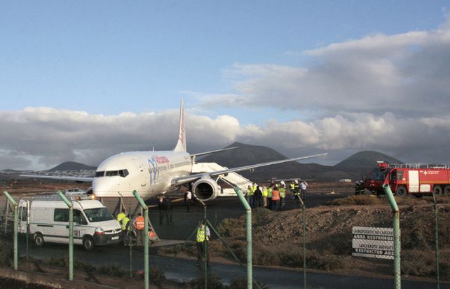 Espa&ntilde;a: un avi&oacute;n se sali&oacute; de pista en aeropuerto canario pero no hubo heridos
