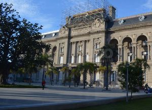 La provincia descontará los días no trabajados a todos los agentes públicos