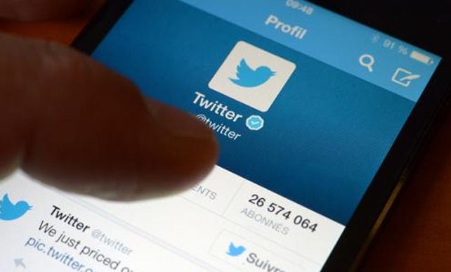 En el timeline de los seguidores aparecerá el comentario e inmediatamente después una imagen con el contenido del tuit que se comparte.
