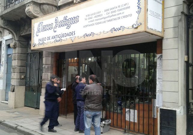 El comercio asaltado en calle 9 de julio a metros del ministerio de Seguridad.