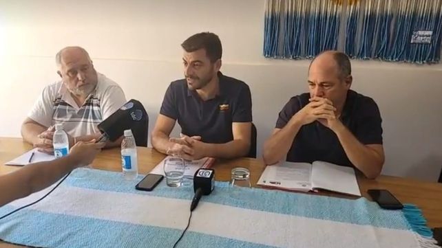 El jefe comunal Damián Matteucci y miembros de su equipo