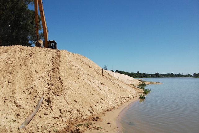 La provincia comenzó con las nuevas obras de defensas en Cayastá
