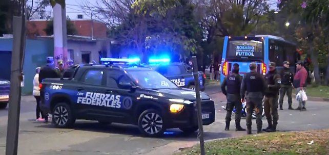 Un motociclista murió en un choque con un colectivo en barrio La Cerámica