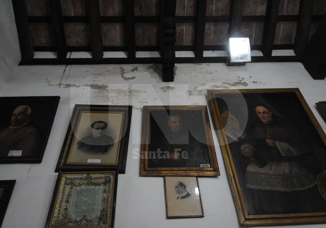 Humedad. Después de las últimas lluvias se generaron problemas en la galería y en el techo. UNO de Santa Fe/Juan M. Baialardo