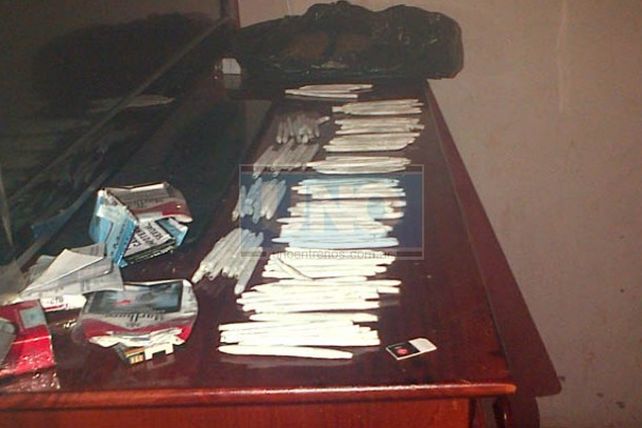 Buscaban armas y encontraron drogas