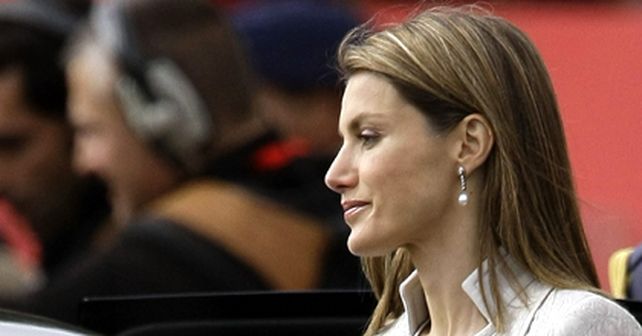 Un argentino se abalanz&oacute; sobre la princesa Letizia al grito de muera el rey