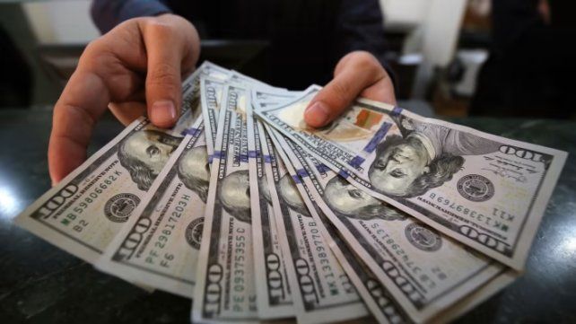 El blanqueo superó todos los pronósticos y los depósitos en dólares tocaron un récord