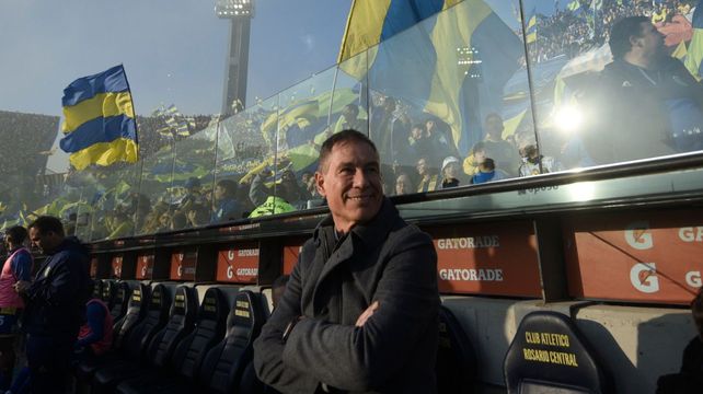Ariel Holan mantendrá a los once de Central que ganaron el clásico para enfrentar a Sarmiento en Junín.