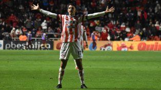 Mosqueira, tras el golazo que hizo estallar al 15 de Abril: Fue una noche soñada y el viento me ayudó