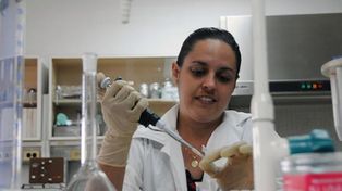 Científicos cubanos avanzan en una vacuna contra el cáncer de próstata