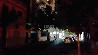 4 de enero al 1600, plena oscuridad a metros de la Legislatura.