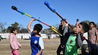 Tendrá una dinámica muy similar a las Escuelas de Verano, pero se va a desarrollar durante el turno tarde. Va a haber muchos juegos, actividades recreativas y pedagógicas, jornadas de convivencia y muchas sorpresas.