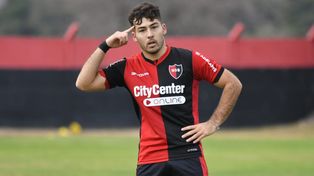 Jeremías Pérez Tica, el goleador de la reserva de Newells que tiene una historia para contar.