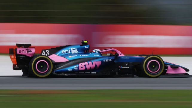 Franco Colapinto largó último y terminó decimotercero en una caótica carrera en el GP de Fórmula 1 de Bahréin