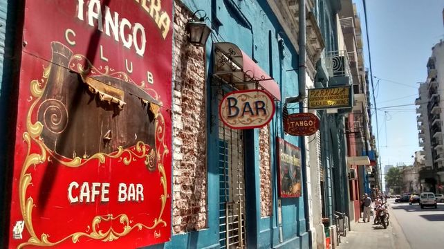 El frente del bar La Chamuyera