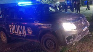 Violencia en Coronel Dorrego: un menor detenido, tres policías heridos y patrulleros destrozados