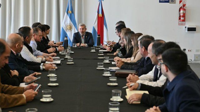 Rogelio Frigerio se reunió con legisladores provinciales de Juntos por Entre Ríos para  conocer desde el territorio las necesidades de los entrerrianos