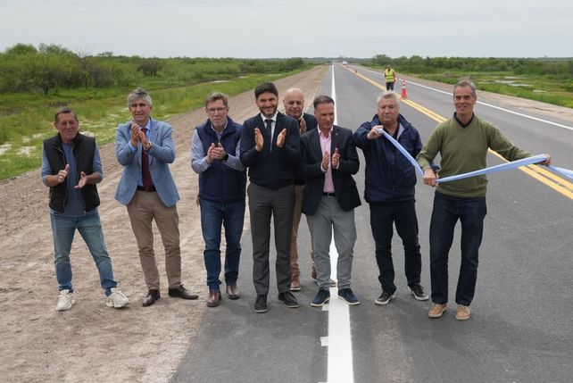 Pullaro inauguró obras sobre el río Salado y anunció una inversión de $54.858 millones en la Ruta 39