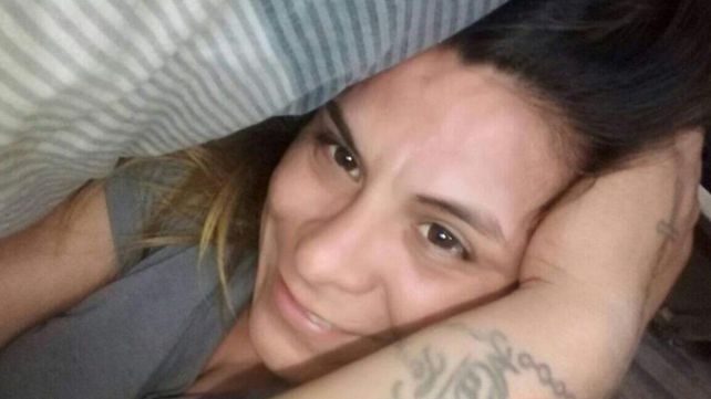 Una joven trans tiene el 50% del cuerpo quemado y lucha por su vida