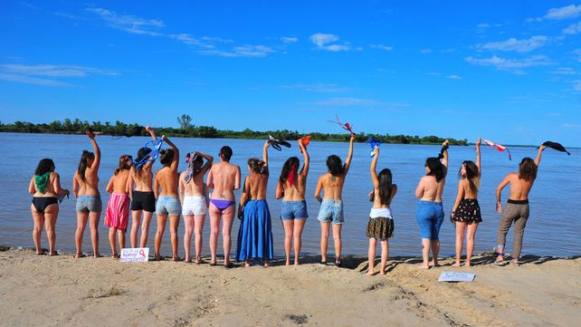 Que el río se lleve tus prejuicios, el pedido del Tetazo paranaense
