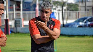 Gabriel Gómez no confirmó la formación que debutará como local en la temporada 2025.&nbsp;