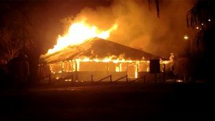 Victoria: un quincho quedó destruido tras un incendio