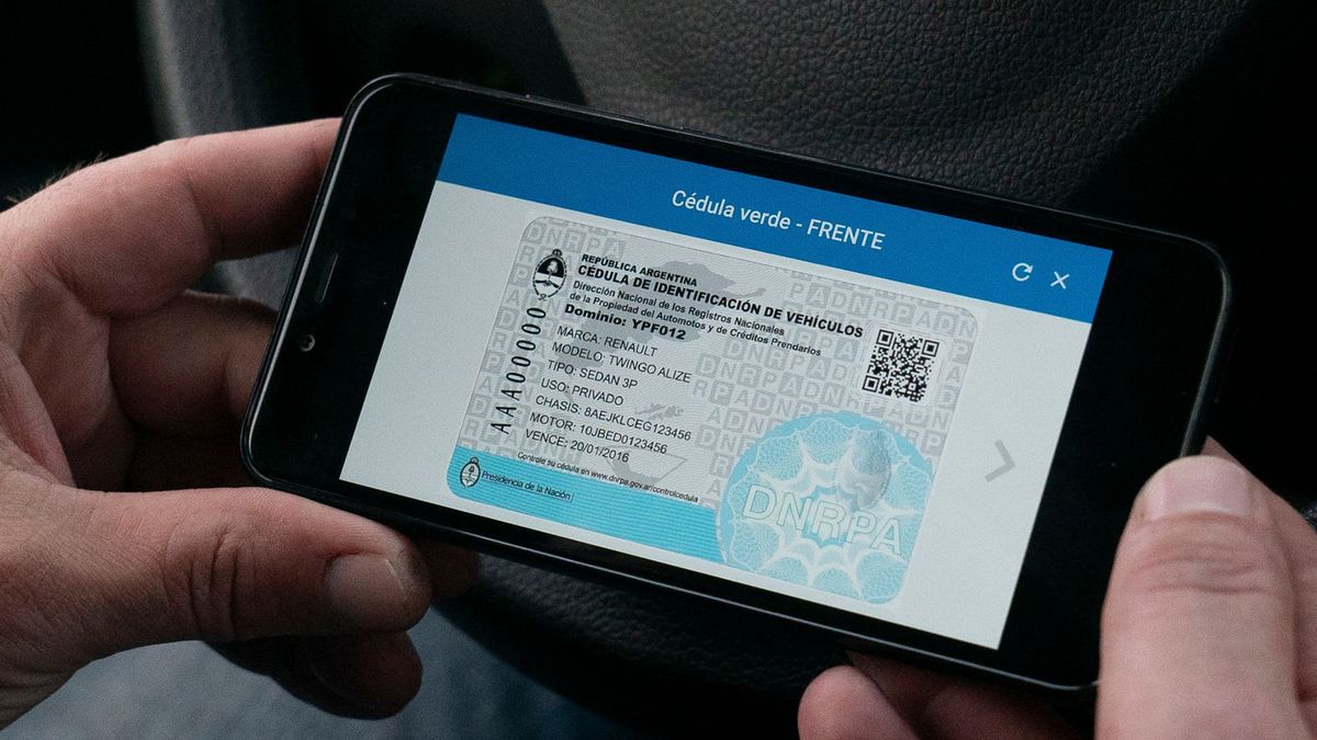 Cómo acceder a las cédulas verde y azul del auto en el celular