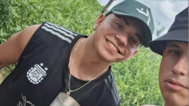 Foto: Versión Rosario. Los dos jóvenes cayeron al Paraná a la altura de Villa Gobernador Gálvez