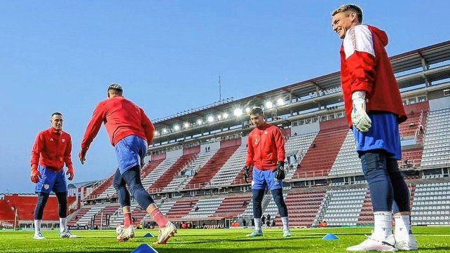 El plantel de Unión vuelve este jueves a los entrenamientos pensando en Independiente Rivadavia.