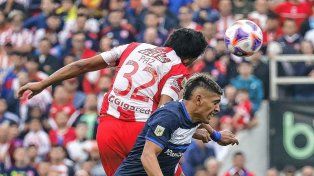 Méndez es un técnico que está presente en todo momento