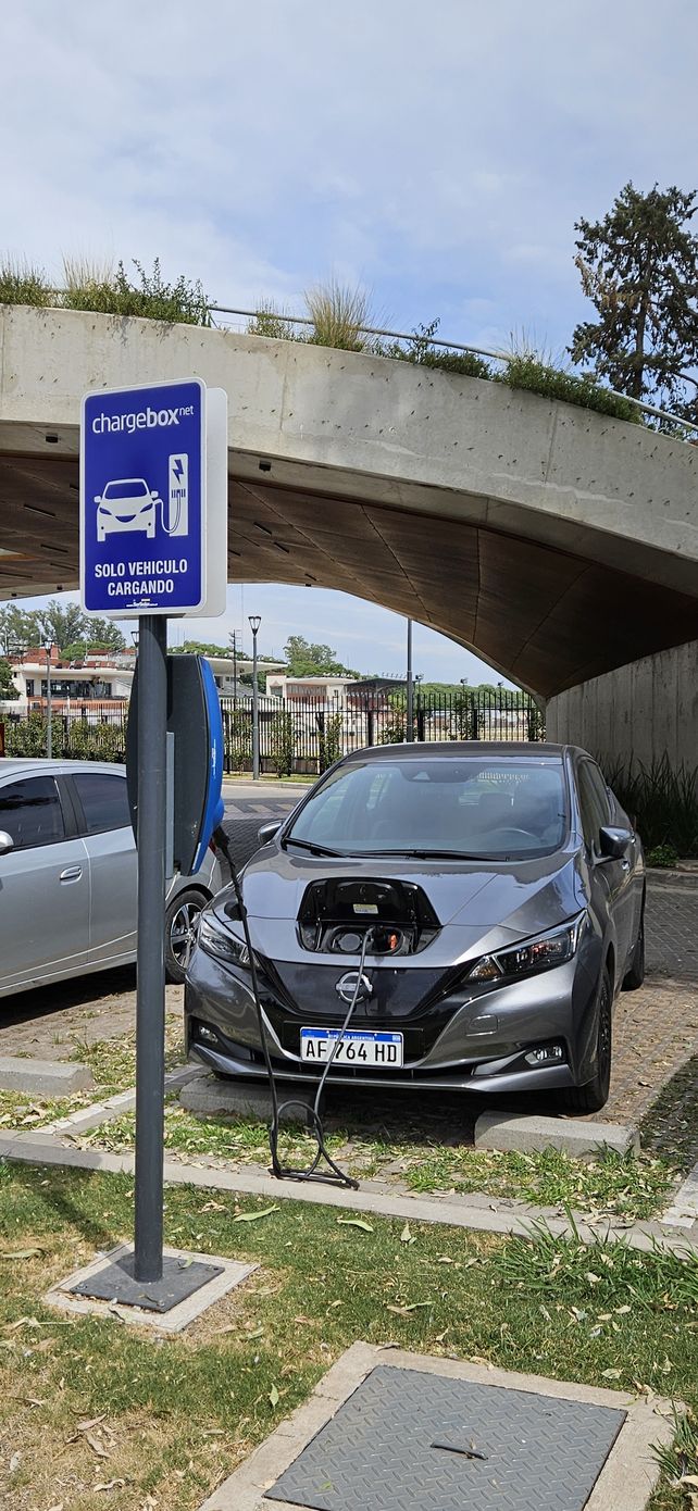 La recarga rápida permiten tener el 80% de la batería en 40 minutos.