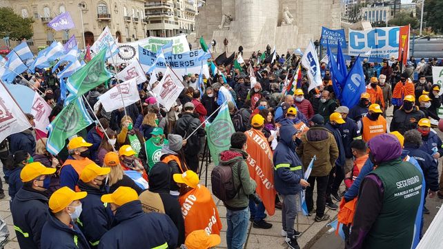 Vicentin: fuerte respaldo en el Monumento a la Bandera a la intervención estatal
