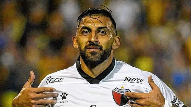 Llegó una oferta a Colón por Wanchope Ábila