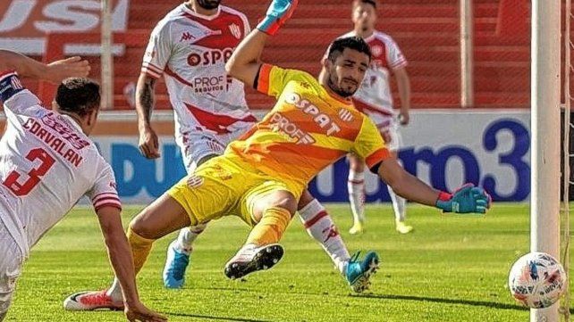 Unión espera la respuesta de Moyano y buscaría otro arquero