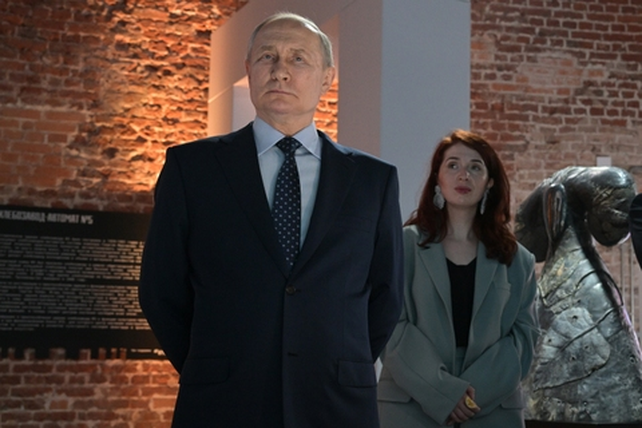 Putin visitó un centro de exhibiciones en Moscú poco después de la ola de ataques. Llamó 
