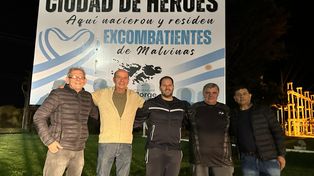 La vigilia del 2 de abril trajo consigo una emocionante sorpresa para los excombatientes de Malvinas que residen en San Jorge.